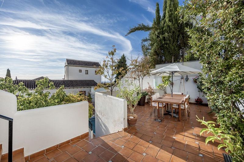 Foto 81d941dd-c29a-46a9-af03-2b07fe480f19. Casa amb calefacció aparcament piscina a San Ildefonso Granada