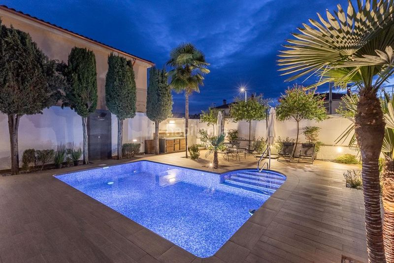 Foto cdb75acc-560a-48a3-8c94-cd2e17830023. Xalet amb aparcament piscina a Gójar