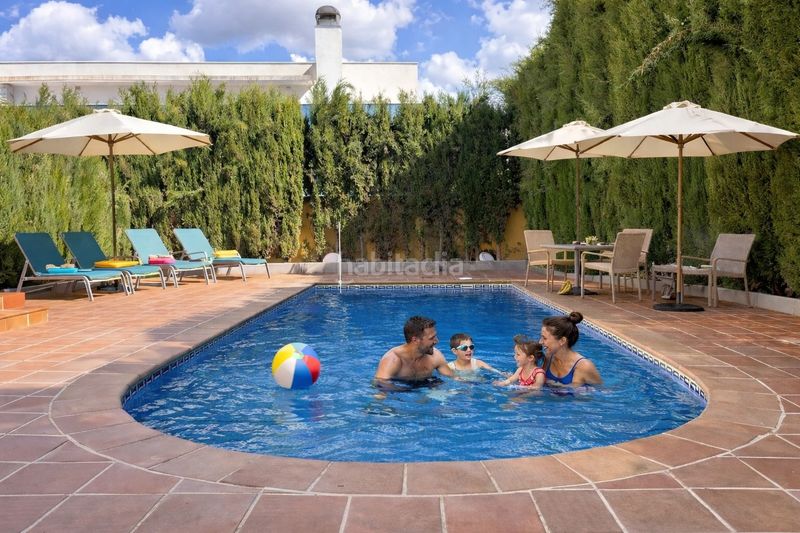 Foto 0bc865ec-7278-48b3-922e-9cb9fec4e729. Xalet amb xemeneia calefacció piscina a Peligros