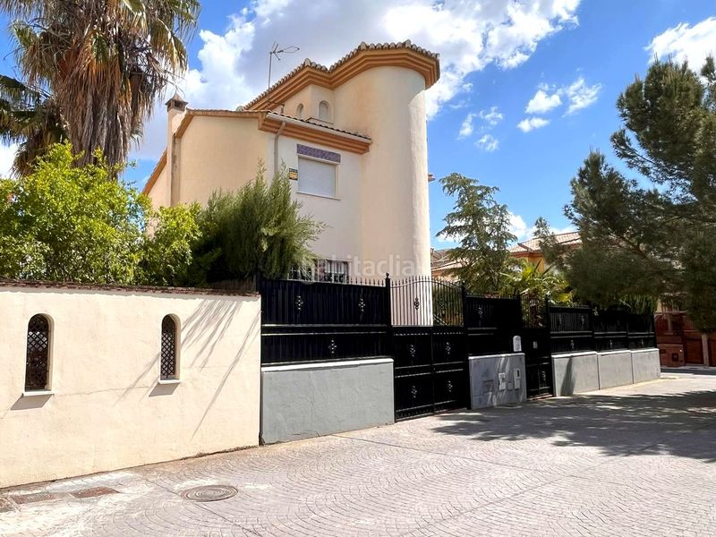 Foto 310c46c7-b256-42a6-b711-8e2a282000c5. Xalet amb xemeneia calefacció piscina a Peligros