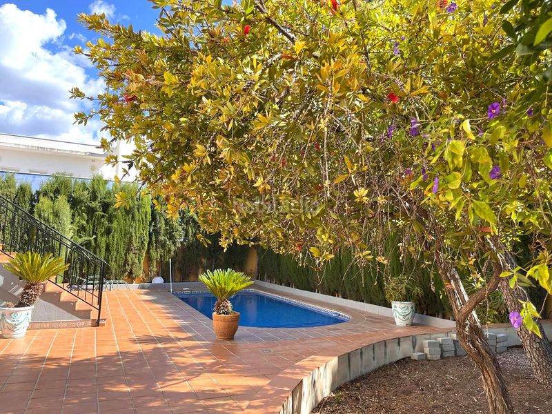 Foto 40c1403b-22e5-415c-b004-a366a56b062a. Xalet amb xemeneia calefacció piscina a Peligros