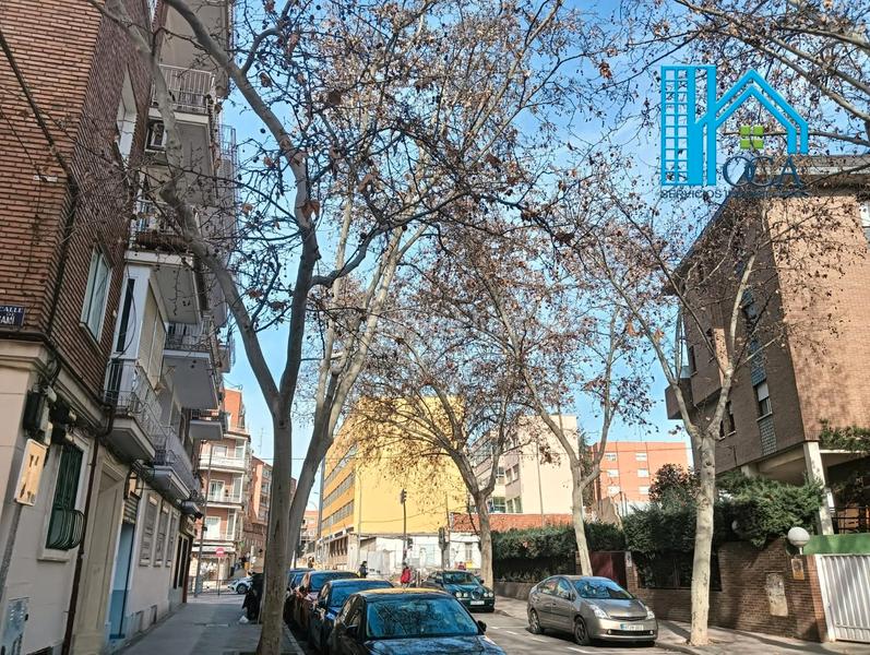 Foto 4aa99d9d-b889-48e6-849b-69dfecfb3337. Local comercial a Quintana Madrid