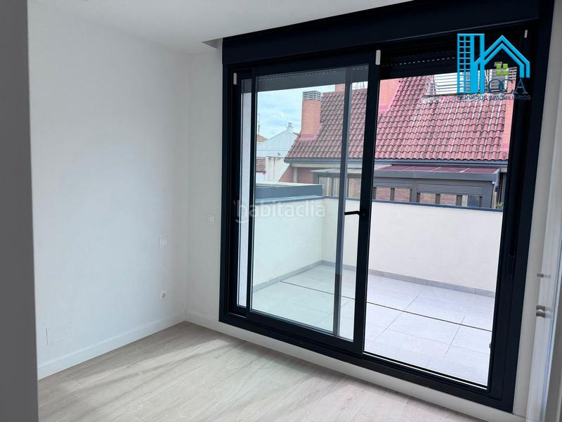 Foto acc910dd-e966-4f7e-ae36-27583a57c033. Ático  en venta en calle valentín llaguno en Madrid