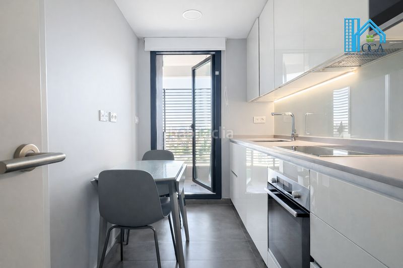 Foto 5f437f33-54e2-4b30-b165-b1d595c922d7. Pis amb calefacció piscina a Almendrales Madrid