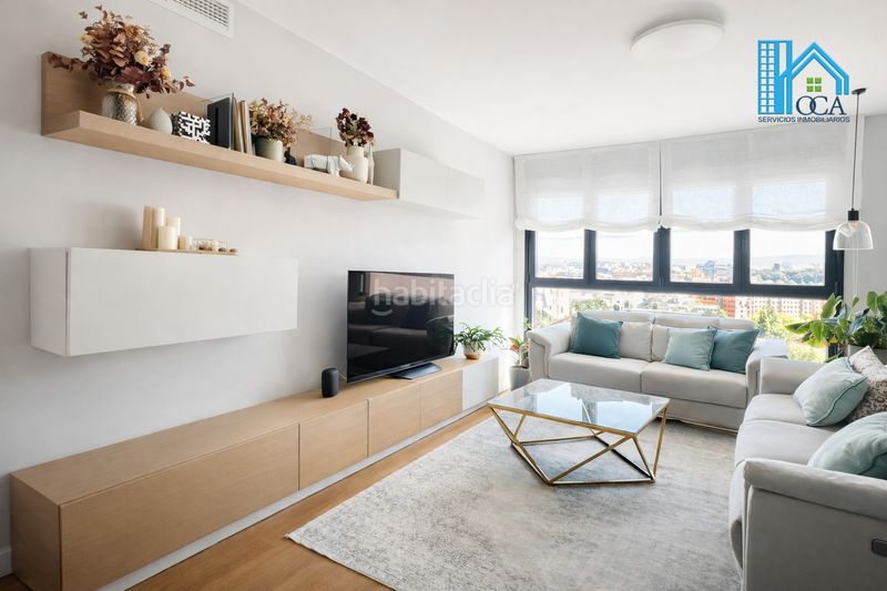 Foto 6a16678b-bca0-43a6-955a-a4638f9f5dfd. Pis amb calefacció piscina a Almendrales Madrid