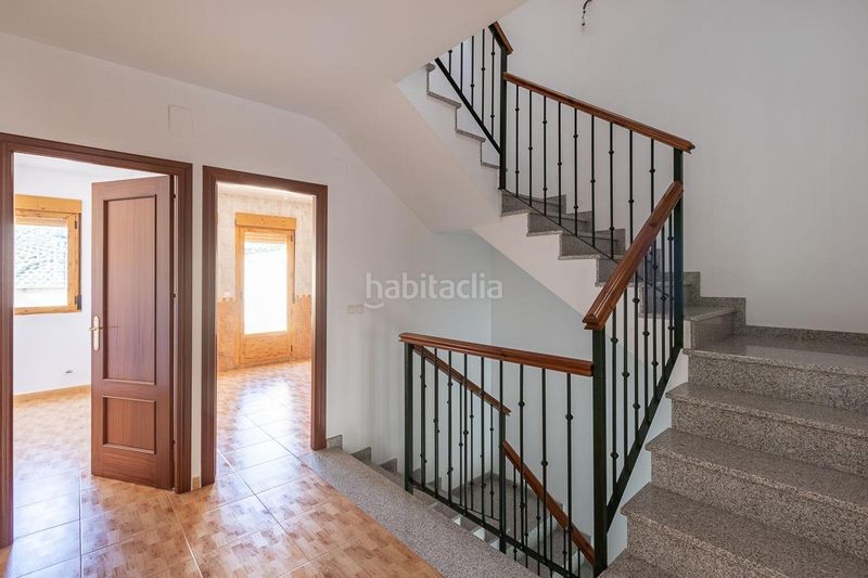 Foto 142136a3-0007-4979-bf97-3f067021aaf2. Casa adossada amb calefacció aparcament a Torres