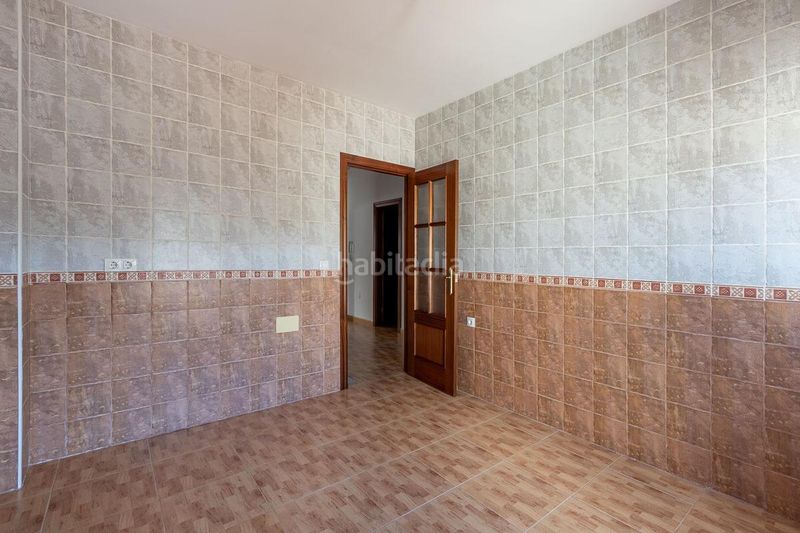 Foto eb02d40d-47eb-4ae9-83b3-8b0b2a891b24. Casa adossada amb calefacció aparcament a Torres