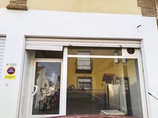 Lloguer Local Comercial  Calle guadalajara. Local comercial en pleno centro del barrio de monachil.