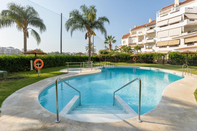 Foto f974ef5f-ec5a-4208-a2e7-cb88c6483c69. Pis amb aparcament piscina a Playa de Granada Motril