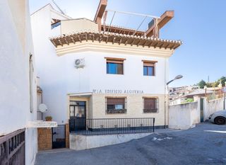 �tic en Calle higueras 16. �tico con plaza de garaje y 2 trasteros, en zona media del barri