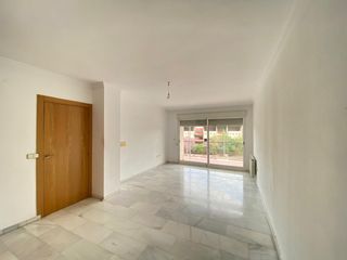 Lloguer Pis  Calle salvador allende. Piso de 4 dormitorios junto al palacio de los deportes  garaje i
