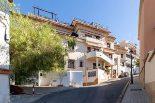 Attique  Calle trocha. Ático de 1 dormitorio en barrio de monachil.