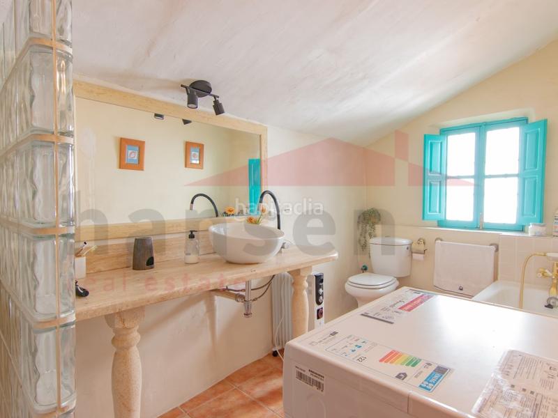 Foto a840d5eb-bb16-4e2c-95e2-9466718e4475. Casa adosada casa de pueblo en Benamocarra