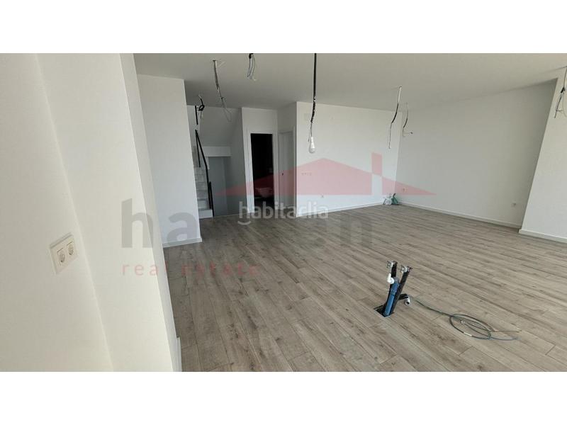 Foto c99c99f8-aa0d-4c56-afae-e07a0ebe3b20. Casa adossada amb aparcament piscina a Viña Málaga Torre del Mar