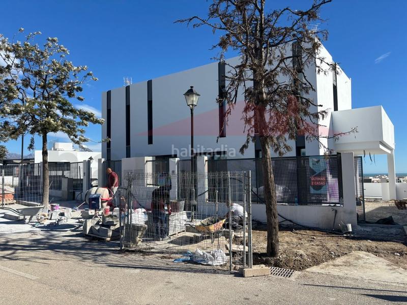 Foto de95a6e9-dfc9-4dce-9cd0-9f1b040396ee. Casa adossada amb aparcament piscina a Viña Málaga Torre del Mar