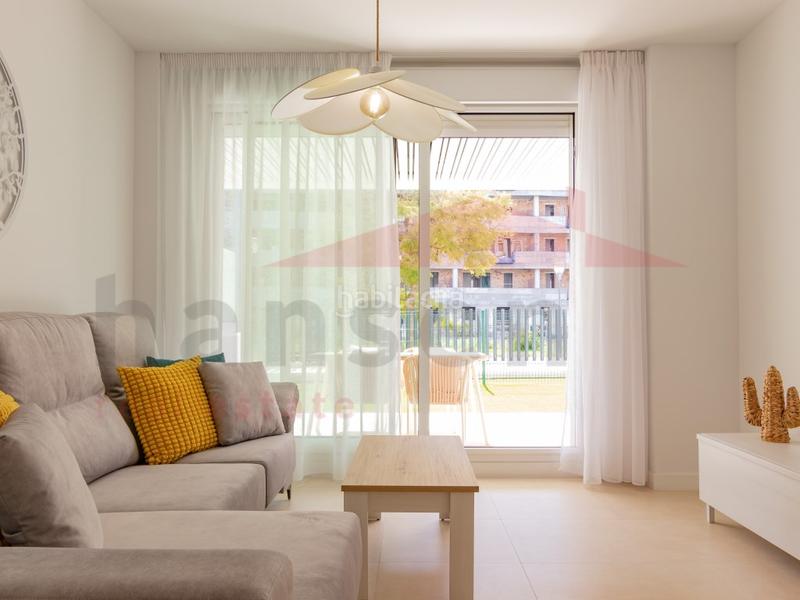 Foto ccc38998-2d65-45bc-ba9d-023cc3095a56. Piso  espectacular con terraza en edificio de lujo en Torre del Mar