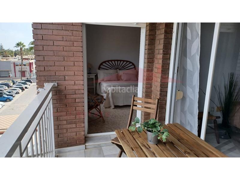 Foto 23d70dd2-3c19-4ebd-98c7-57a78518e1ee. Alquiler piso apartamento de larga temporada frontal al mar en Torre del Mar