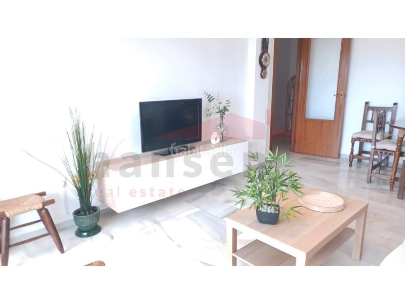 Foto e1618e7f-a92a-46ea-84ab-a9eb882ad57f. Alquiler piso apartamento de larga temporada frontal al mar en Torre del Mar