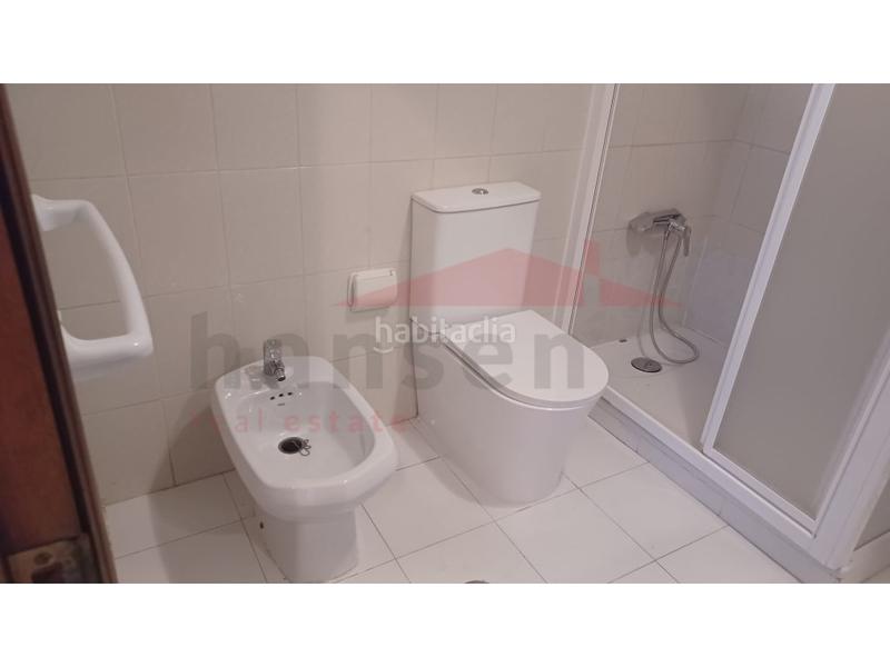 Foto e62b6d5a-49fd-4d30-a659-1426f79c6fa8. Alquiler piso apartamento de larga temporada frontal al mar en Torre del Mar