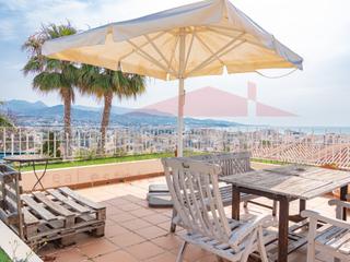 Casa  N/a. Exclusiva villa de lujo con vistas panorámicas al mar en torre d