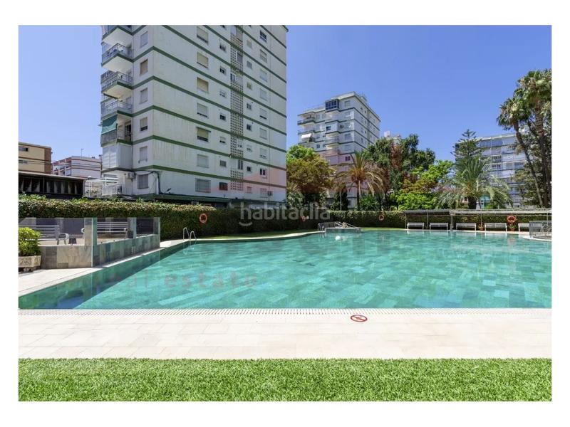 Foto 5993b338-9261-4a8e-93c7-09a7879ac6d5. Piso  en venta en décima planta con piscina comunitaria 1 dormitorio con posibilidad de 2 en Torre del Mar