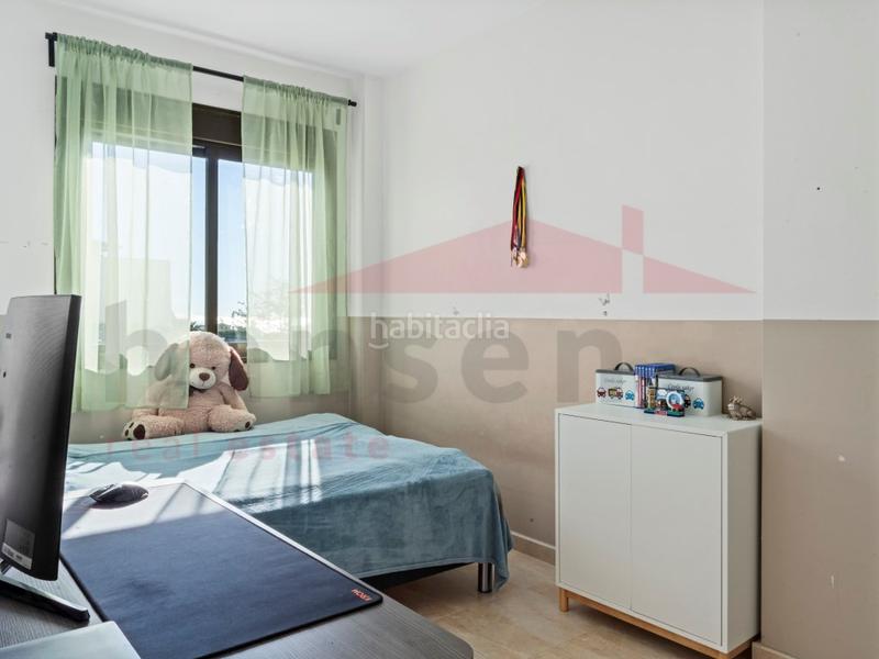 Foto 7c4b7795-6929-4407-b4c2-d1f9e5fa0195. Maison jumelée avec parking piscine dans Caleta de Velez