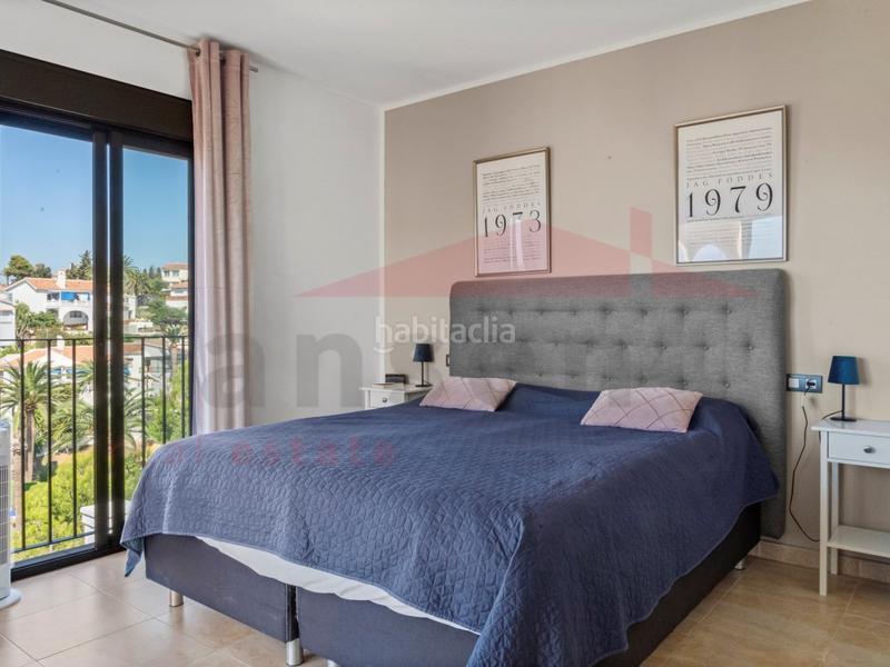 Foto af24c891-b1a0-4866-a3e9-47ddfea42a57. Maison jumelée avec parking piscine dans Caleta de Velez