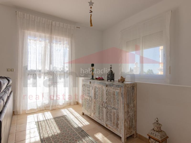 Foto b4193f23-b916-4b99-ae87-076612a81fcc. Chalet con parcheggio piscina in Almayate Bajo