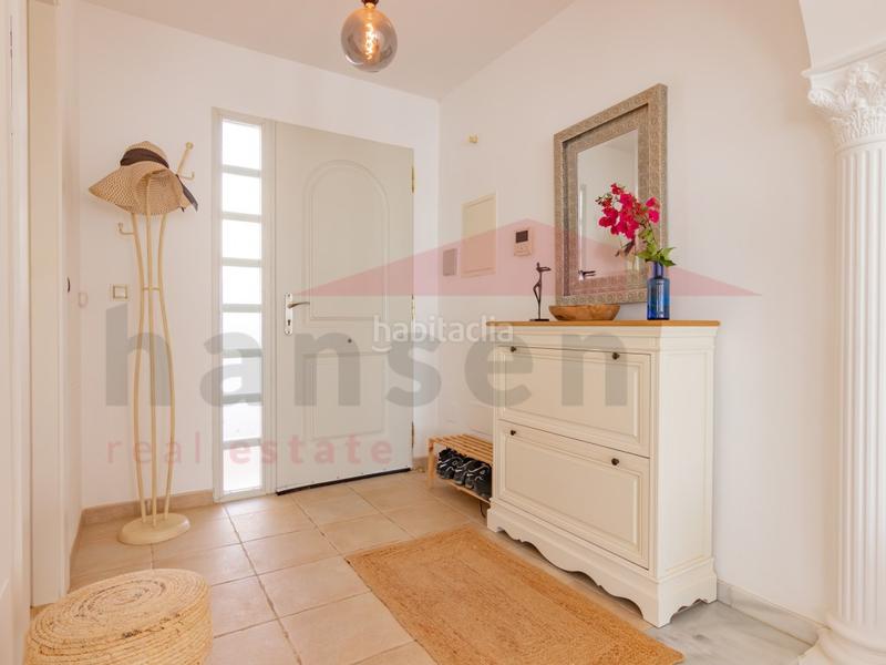 Foto b85b66be-09fe-40de-be8d-e62064c66cb5. Chalet con parcheggio piscina in Almayate Bajo
