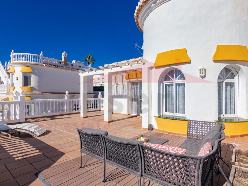 Foto fdba5147-7c60-4364-ad67-ac8cfc73de0a. Chalet con parcheggio piscina in Almayate Bajo