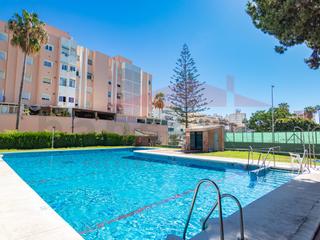 Location Appartement  N/a. Alquiler de larga temporada  piso reformado en urbanización con
