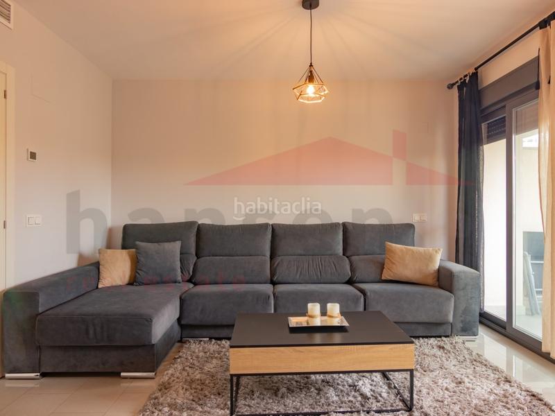 Foto fd7b19d6-eb40-4cda-80e9-dd307f3e5f33. Affitto appartamento con parcheggio piscina in Poniente-Faro Torre del Mar