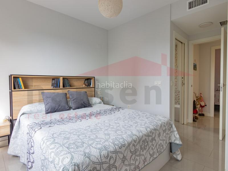 Foto 0e805a4e-0cdc-4896-ad62-4830e96aa371. Location appartement avec parking piscine dans Poniente-Faro Torre del Mar