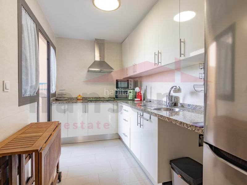 Foto 90bf6e14-0fed-4a82-a314-387411415d59. Location appartement avec parking piscine dans Poniente-Faro Torre del Mar