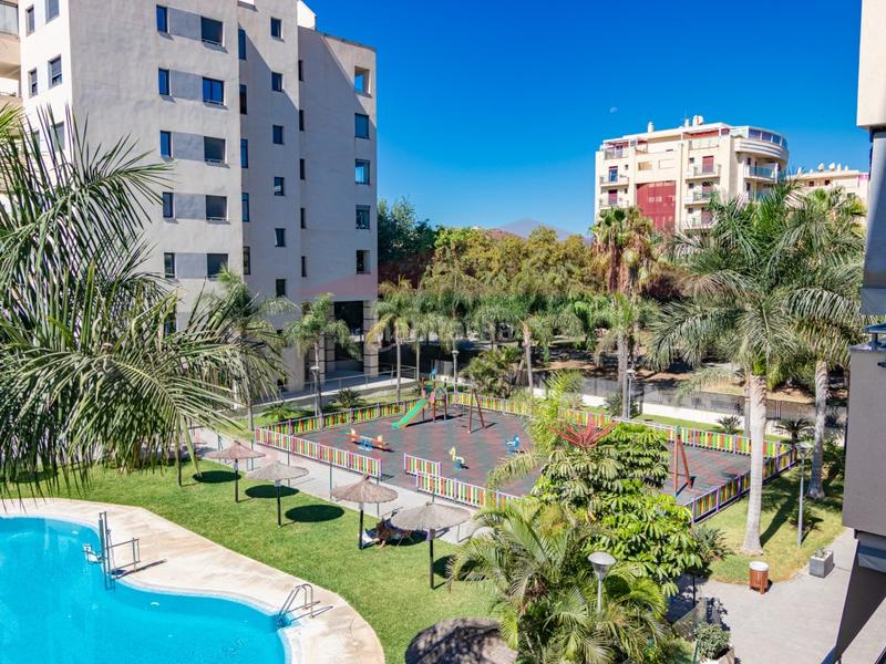 Foto cfbeb043-37cb-4326-8ac4-4bbe0a4b61b7. Location appartement avec parking piscine dans Poniente-Faro Torre del Mar