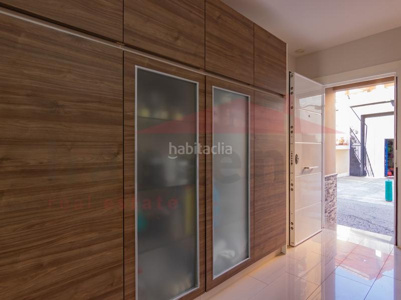 Foto 09a9df02-7543-48d2-a7c8-a60c16542573. Maison avec parking dans Paseo Marítimo de Levante Torre del Mar