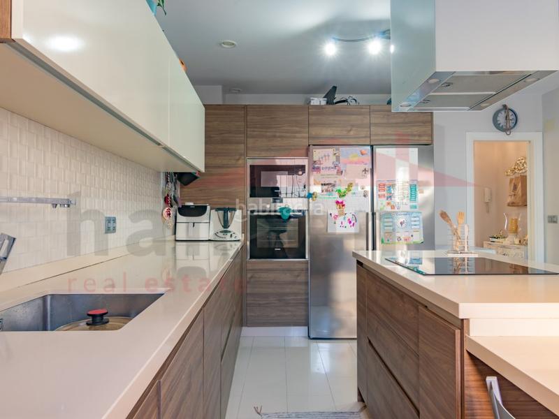 Foto 40866114-978f-4835-ac74-28746a06d5bd. Maison avec parking dans Paseo Marítimo de Levante Torre del Mar