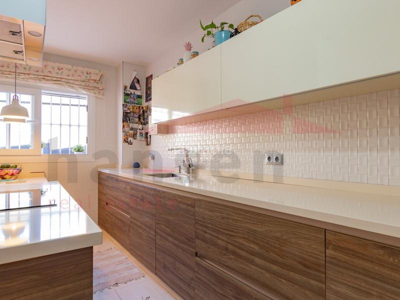 Foto 4681168a-0be0-44a7-894d-1fa9b3d28a29. Maison avec parking dans Paseo Marítimo de Levante Torre del Mar