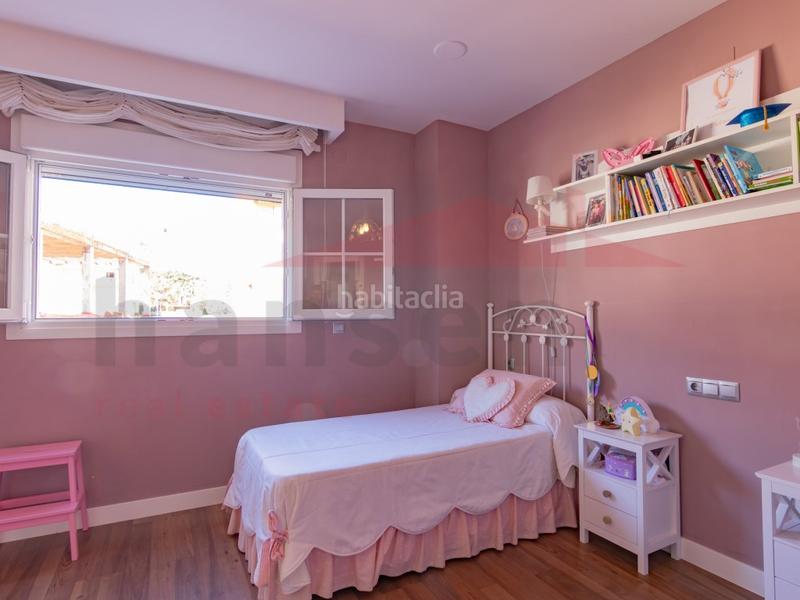 Foto 57c37212-1a67-4cbb-8f85-cc075365d25e. Maison avec parking dans Paseo Marítimo de Levante Torre del Mar