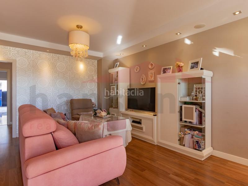 Foto 5e3d892b-e9f9-499b-80ca-2ad7e3aa7111. Maison avec parking dans Paseo Marítimo de Levante Torre del Mar