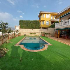 Xalet a Mijas Golf. Mijas golf  chalet independiente  3 habitaciones, piscina y jard