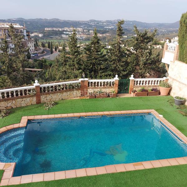 Foto f9437b32-d06f-4fd2-84d0-55ea23ce9ff3. Chalet con riscaldamento parcheggio piscina in Mijas golf Mijas