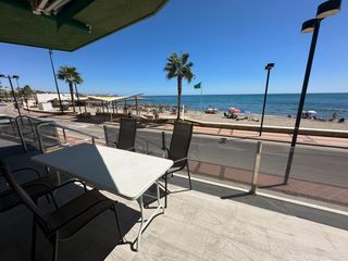 Location Rez-de-chaussée à Puerto Deportivo. 1ª línea playa carvajal  piso 3 dormitorios vistas al mar hasta