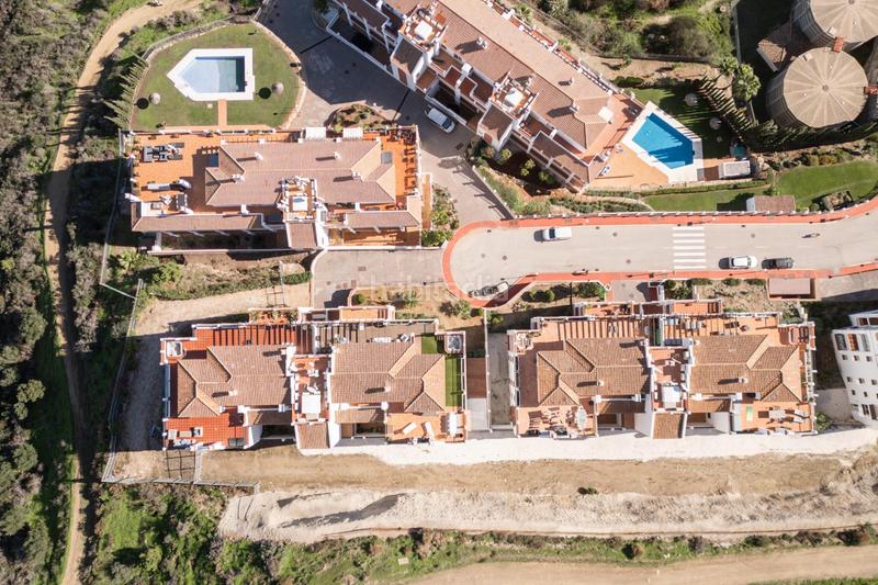 Foto aa47c47a-50e0-48e6-8dbe-8b33617199b2. Àtic amb calefacció aparcament piscina a Calahonda Mijas