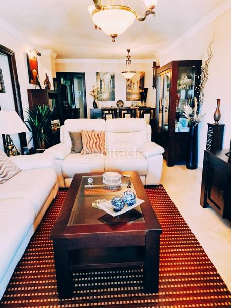 Foto 45b7d1c5-b344-4d59-9564-6388b9168d66. Apartament amb aparcament piscina a Divina Pastora Marbella