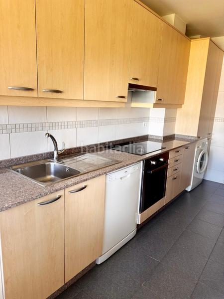 Foto 0a9c1fa0-5c92-4ef6-a9d8-8bebd23c80ac. Apartamento Los Pacos piso 2 dormitorios, terraza, piscina, garaje, jardín en Fuengirola