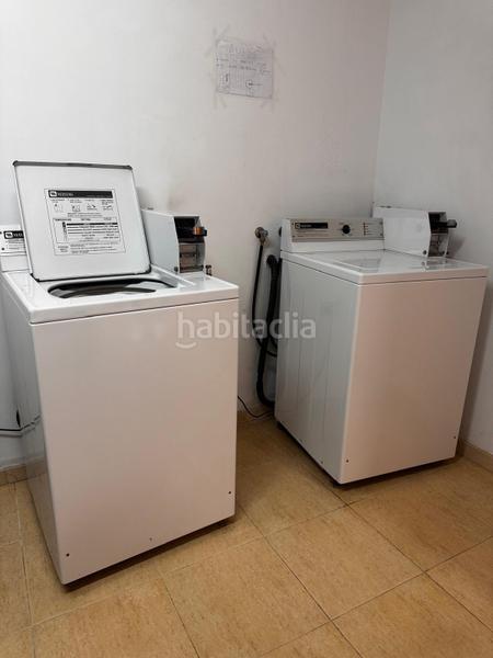 Foto 2950ad35-8b62-4658-8f7f-fa0a2040a69e. Apartamento Los Pacos piso 2 dormitorios, terraza, piscina, garaje, jardín en Fuengirola