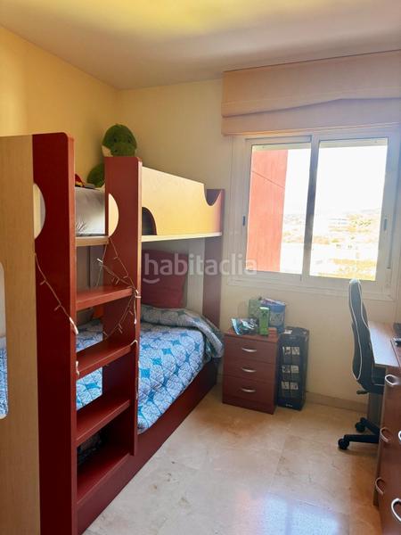 Foto 3c0c30d4-1978-44b9-aa0d-c51c52762463. Apartamento Los Pacos piso 2 dormitorios, terraza, piscina, garaje, jardín en Fuengirola
