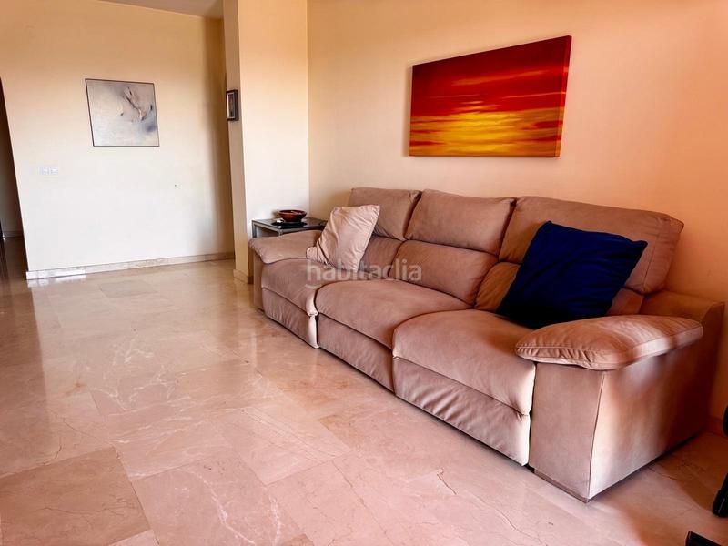 Foto 918e518d-d996-4046-bef8-1d3791256099. Apartamento Los Pacos piso 2 dormitorios, terraza, piscina, garaje, jardín en Fuengirola