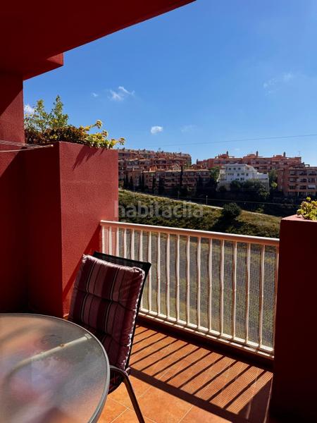 Foto a4e5a91a-b5a7-4329-8628-b2187eadff3e. Apartamento Los Pacos piso 2 dormitorios, terraza, piscina, garaje, jardín en Fuengirola